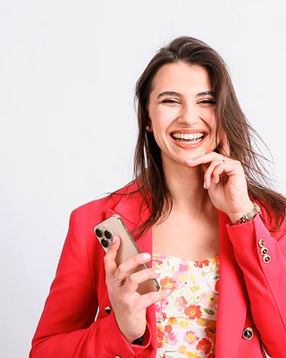 Julia Nowicka omawia profil klienta na konsultacji online
